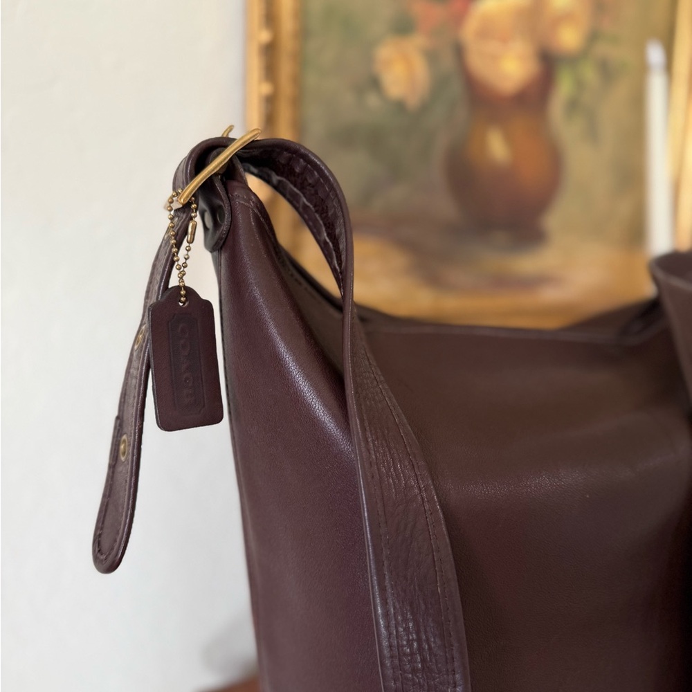 S O L D !!  Vintage Coach Dark Brown Leather Messenger Bag - Picture 3 of 8